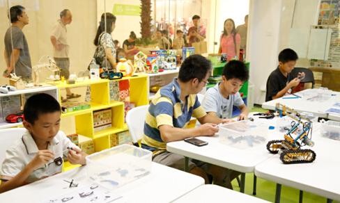 瓦力工廠機(jī)器人教育加盟費(fèi)用